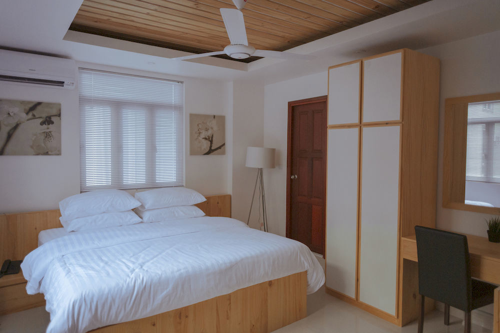 Pine Lodge Malé Esterno foto