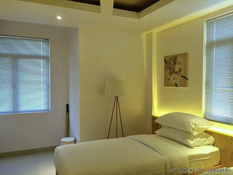 Pine Lodge Malé Esterno foto